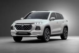 Maruti Suzuki Grand Vitara Color Arctic White